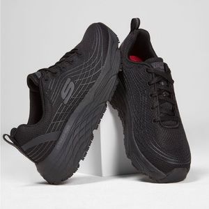 Sketchers Max Cushioning Elite